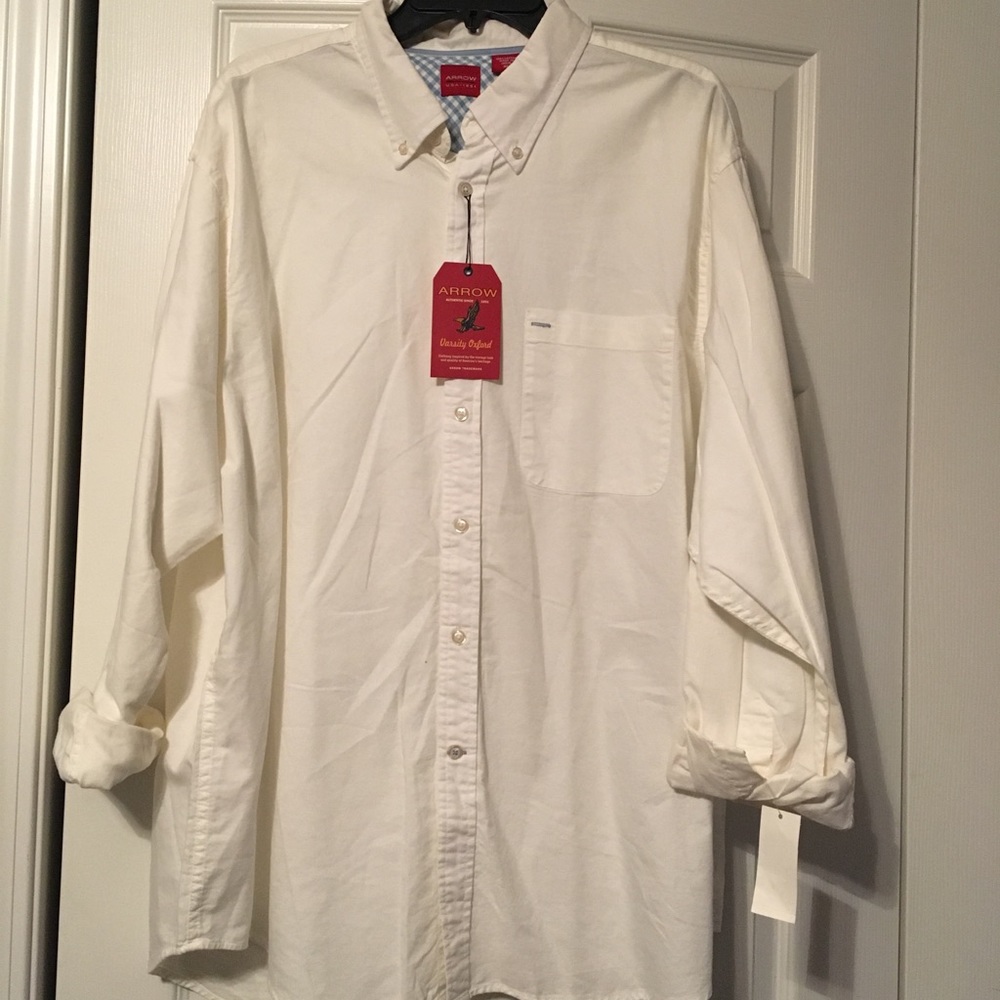 NWT Men’s Arrow brand white button down shirt. XL